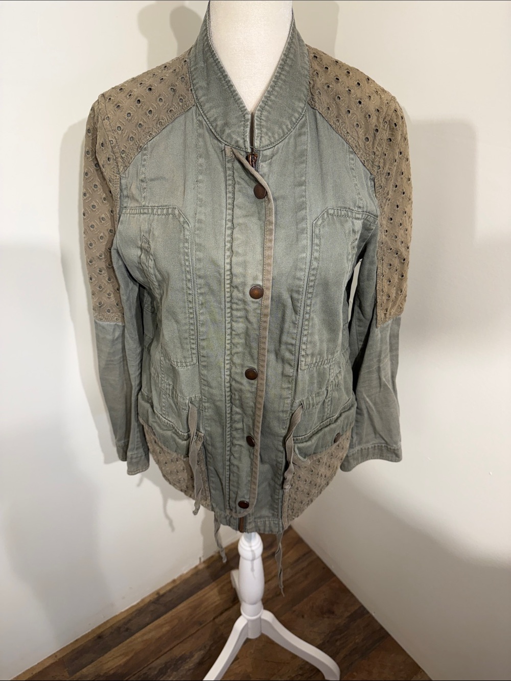 Lightweight Women's Utility Jacket in Olive Green with Taupe Panels